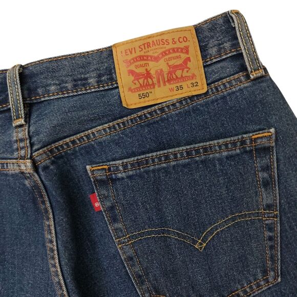 Levi's Jeans Mens 35x31 Blue Straight Leg 100% Cotton 550 Durable Denim Work - Picture 7 of 12